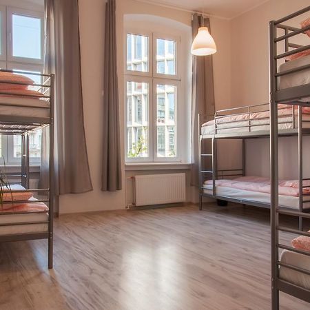 Hostel Mango Познань Екстер'єр фото