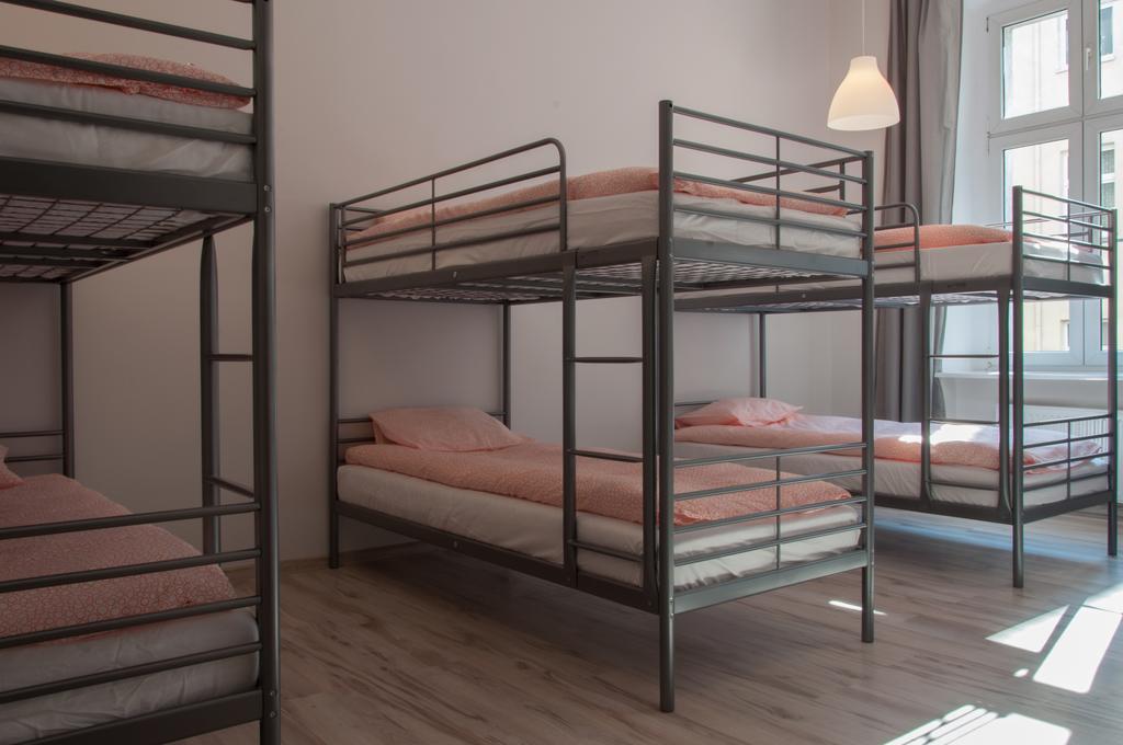 Hostel Mango Познань Екстер'єр фото