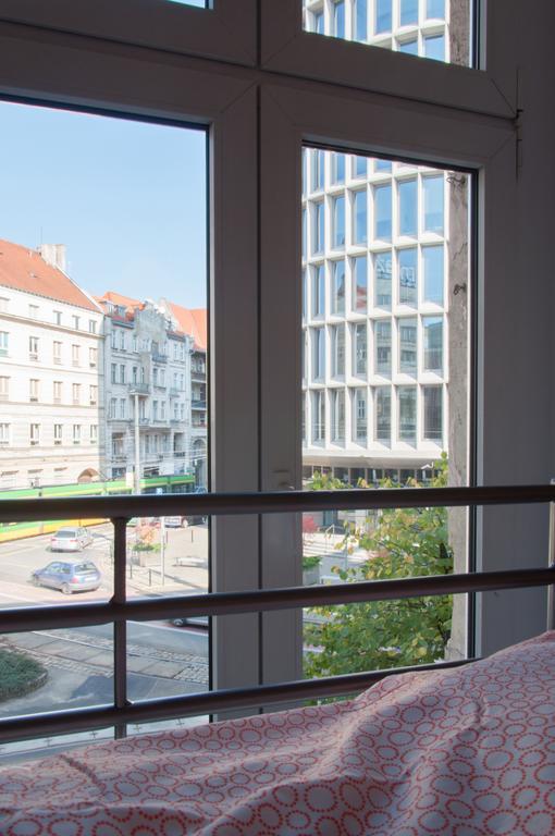 Hostel Mango Познань Екстер'єр фото