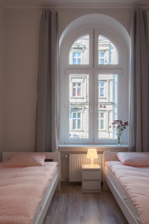 Hostel Mango Познань Екстер'єр фото