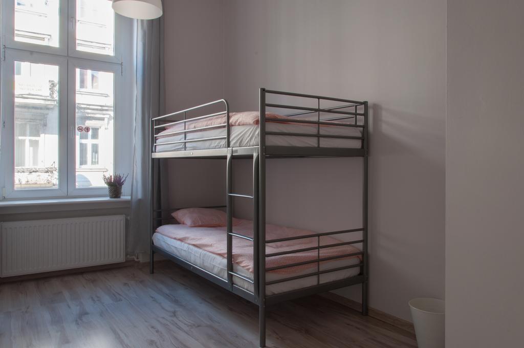 Hostel Mango Познань Екстер'єр фото