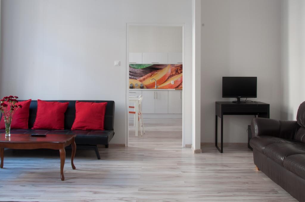 Hostel Mango Познань Екстер'єр фото