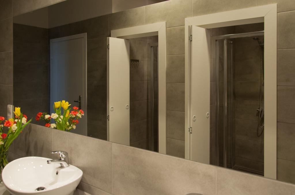 Hostel Mango Познань Екстер'єр фото