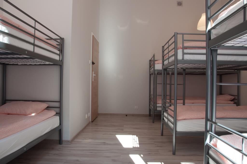 Hostel Mango Познань Екстер'єр фото