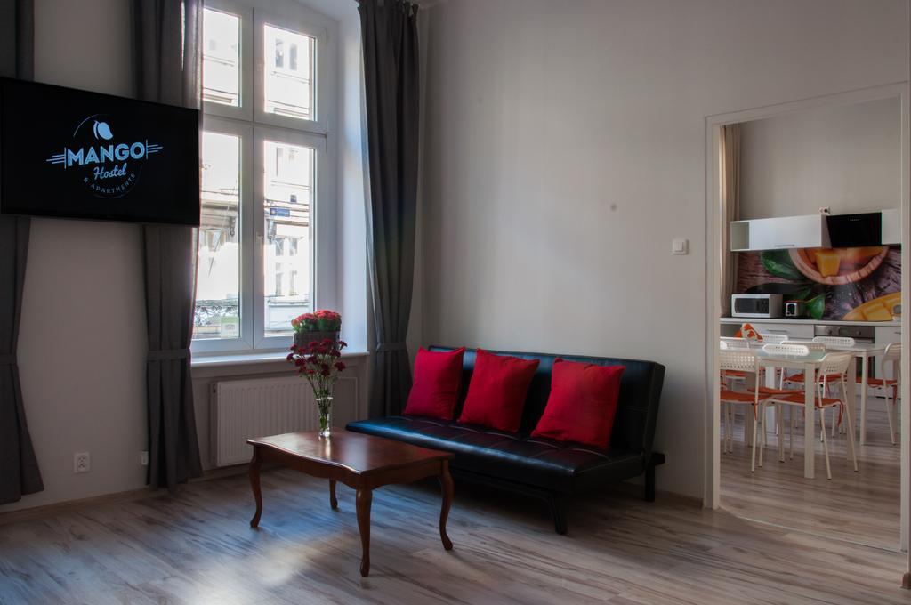 Hostel Mango Познань Екстер'єр фото