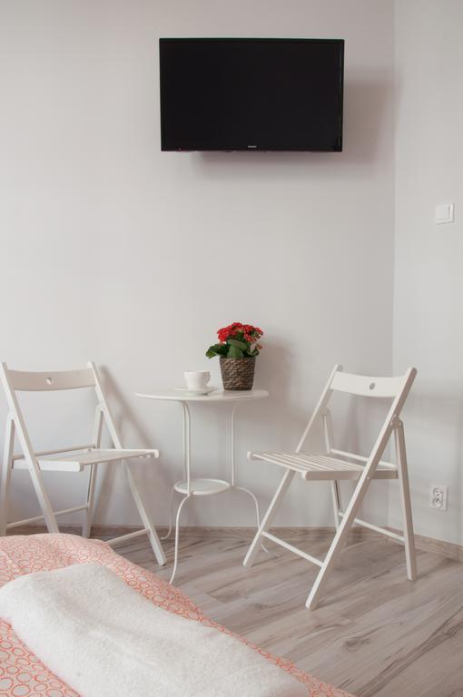 Hostel Mango Познань Екстер'єр фото
