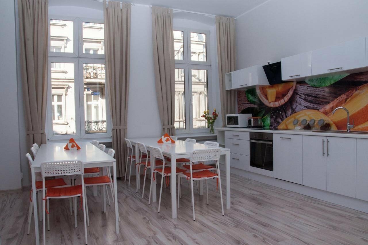 Hostel Mango Познань Екстер'єр фото